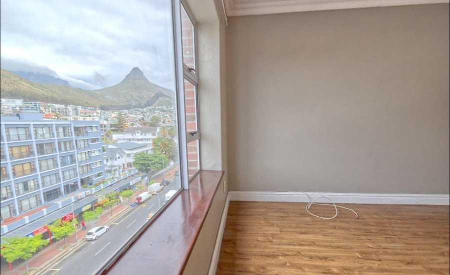2 Bedroom Property for Sale in Sea Point Western Cape